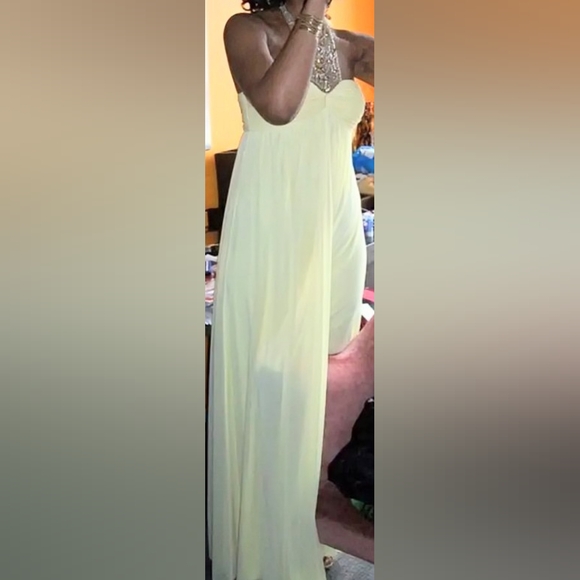 No Brand/No Tags Pale Yellow Chiffon Halter Neck Empire Waist Gown Jewel detail - Picture 15 of 16